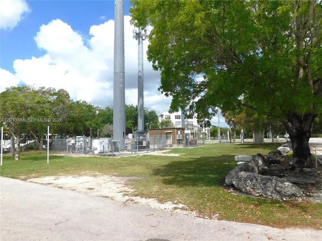 4 of 10 - 27230 S Dixie Highway, Homestead, FL