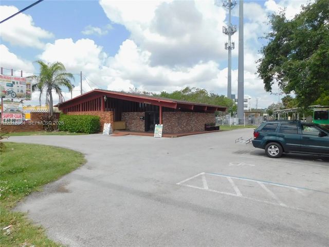 5 of 10 - 27230 S Dixie Highway, Homestead, FL