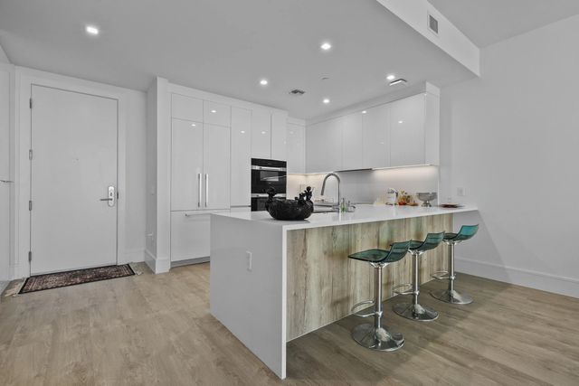 2 of 38 - 220 Lake Shore Drive #1913, Lake Park, FL