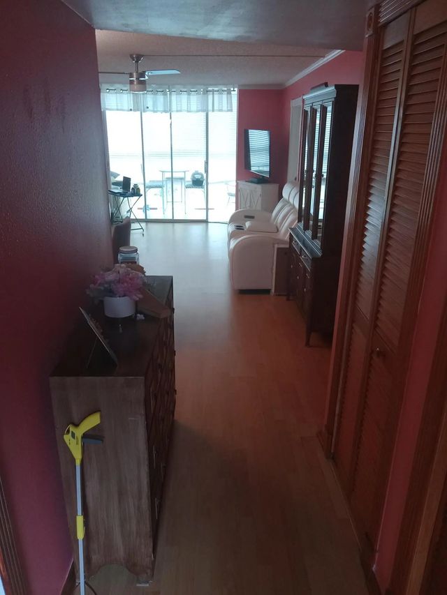 4 of 17 - 2901 E Sunrise Lakes Drive E #202, Sunrise, FL