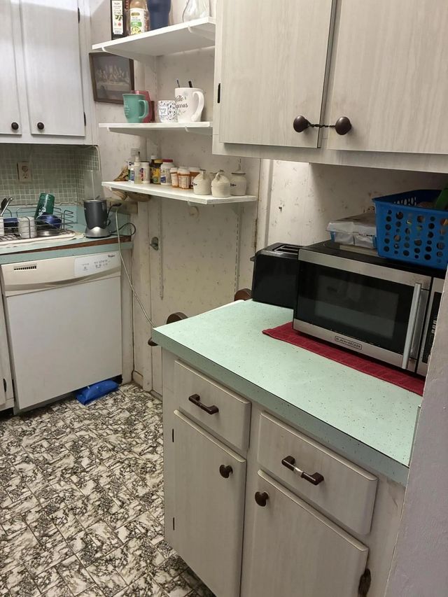 3 of 10 - 3020 Ne 16th Avenue #102, Oakland Park, FL