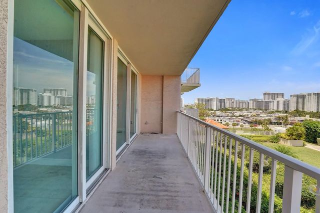 4 of 75 - 3020 Ne 32nd Avenue #807, Fort Lauderdale, FL