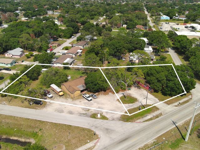 902 Angle Road, Fort Pierce