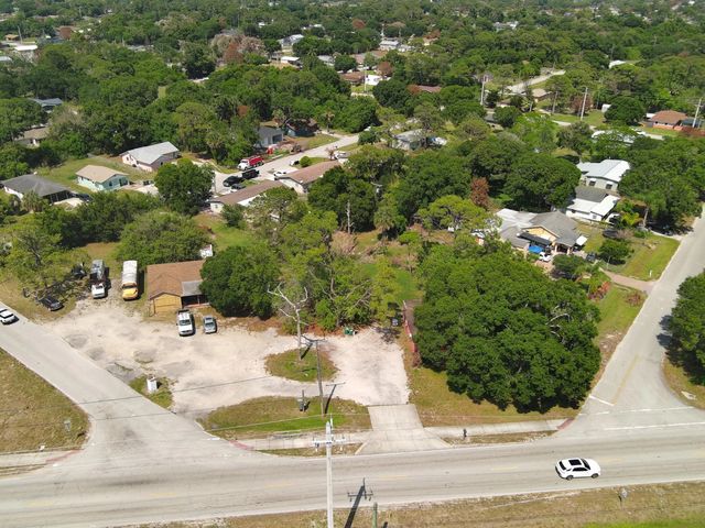 4 of 14 - 902 Angle Road, Fort Pierce, FL