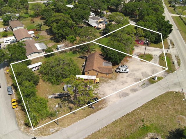5 of 14 - 902 Angle Road, Fort Pierce, FL