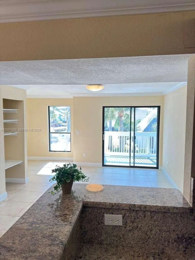 4 of 27 - 455 Alt 19 S #12, Palm Harbor, FL