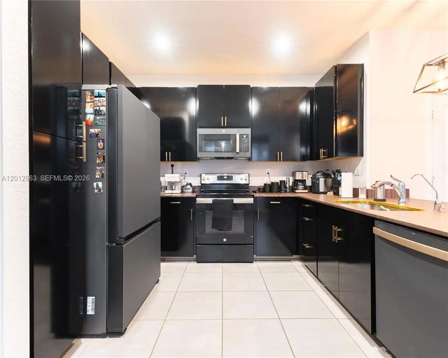 5 of 28 - 10807 Sw 232nd Terrace, Homestead, FL