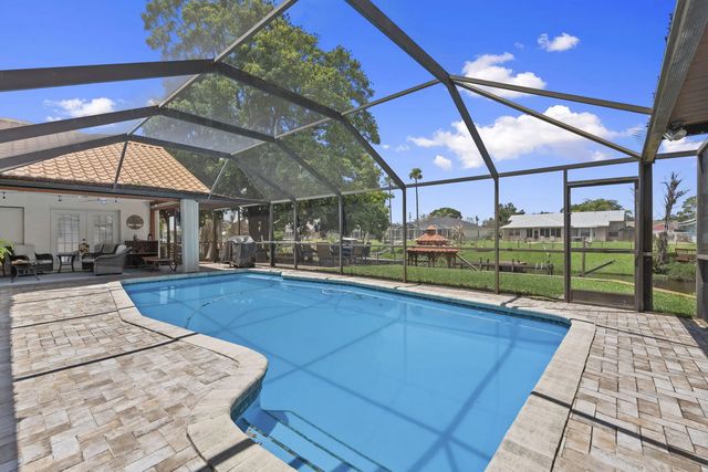 4 of 46 - 229 Ne Sagamore Terrace, Port St. Lucie, FL