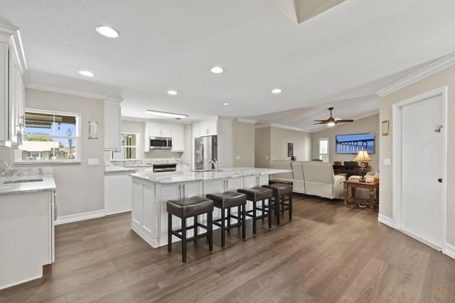 5 of 46 - 229 Ne Sagamore Terrace, Port St. Lucie, FL