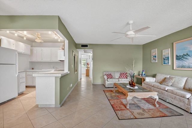 4 of 38 - 317 N Windsor N N, West Palm Beach, FL