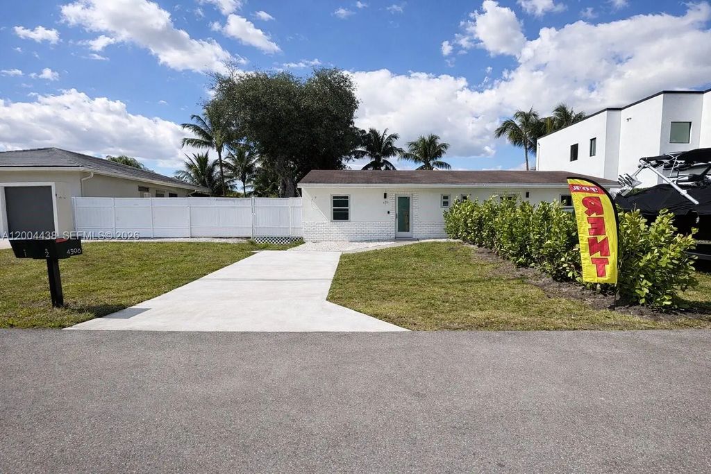 4396 Sw 25th Terrace #1-2, Dania Beach