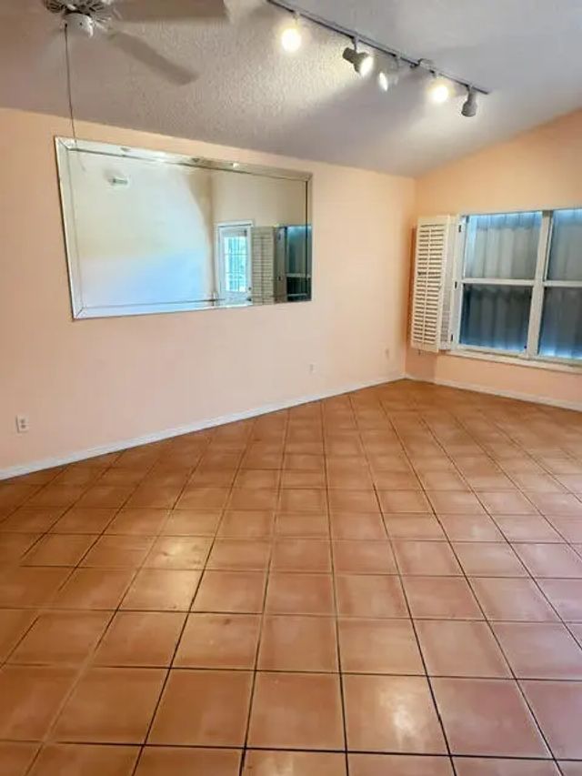 2 of 17 - 606 Nw San Remo Circle, Port St. Lucie, FL