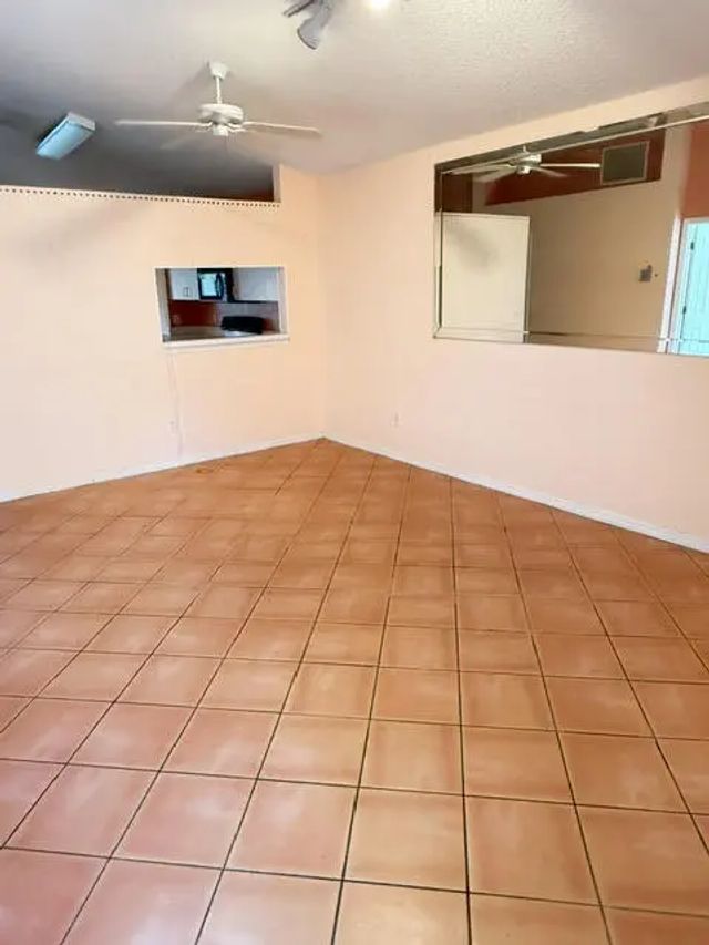 3 of 17 - 606 Nw San Remo Circle, Port St. Lucie, FL