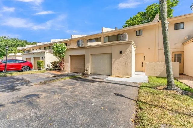2 of 32 - 4281 Nw 76th Avenue, Davie, FL