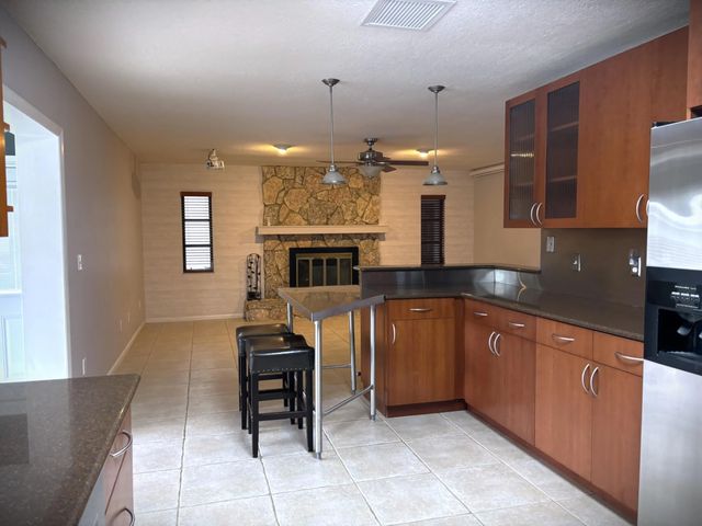 3 of 43 - 202 Sw Crescent Avenue, Port St. Lucie, FL
