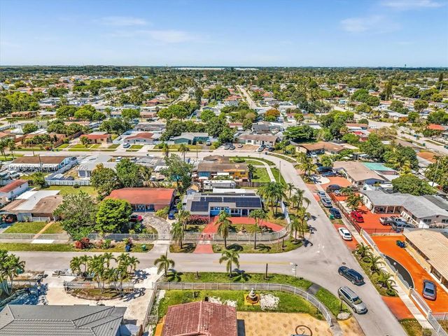 5 of 30 - 4301 Nw 185th Street, Miami Gardens, FL