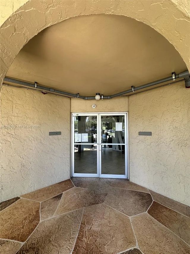 2 of 2 - 6061 N Falls Cir Drive #106, Lauderhill, FL
