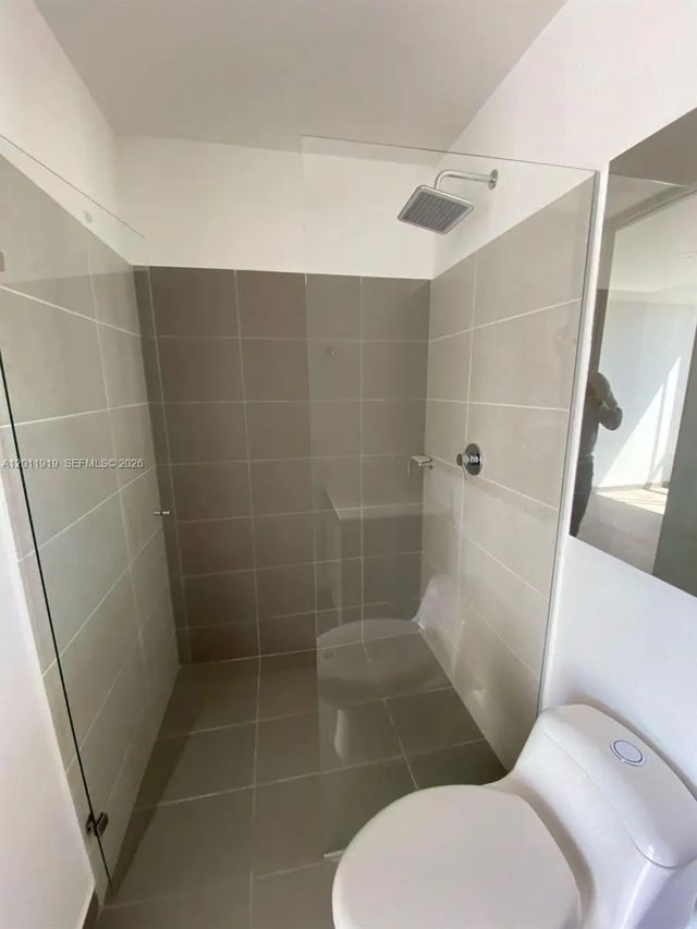 4 of 43 - 53-90 Calle 75 Aa Sur #2601, , FL