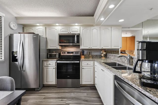 5 of 19 - 2401 Marina Isle Way ##206, Jupiter, FL