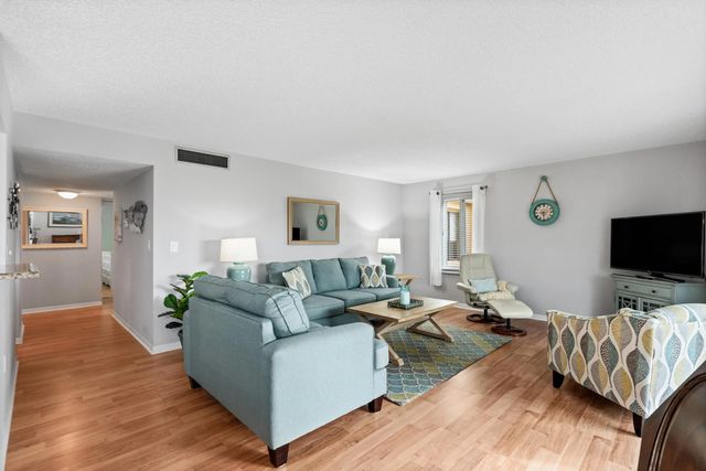 5393 Se Miles Grant Road Se #202, Stuart