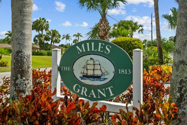 2 of 59 - 5393 Se Miles Grant Road Se #202, Stuart, FL