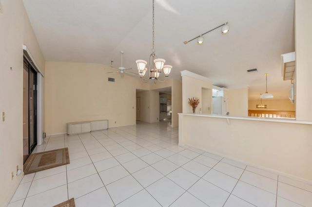 5 of 26 - 10439 S Circle Lake Drive #201, Boynton Beach, FL