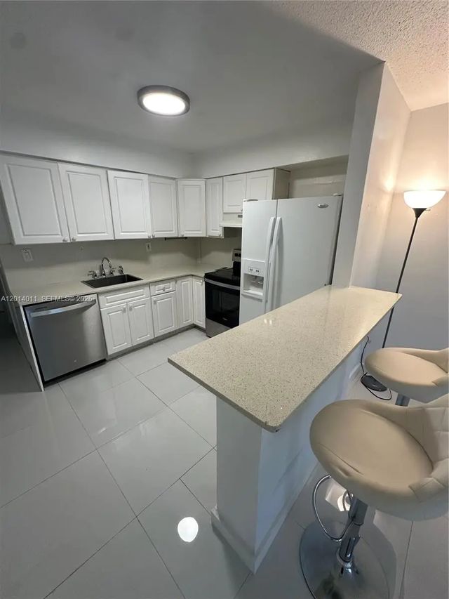 5 of 11 - 1120 102nd Street #4, Bay Harbor Islands, FL