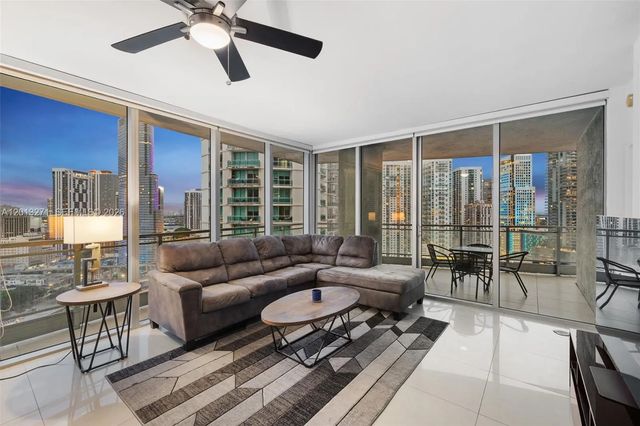 90 Sw 3rd Street #2504, Miami