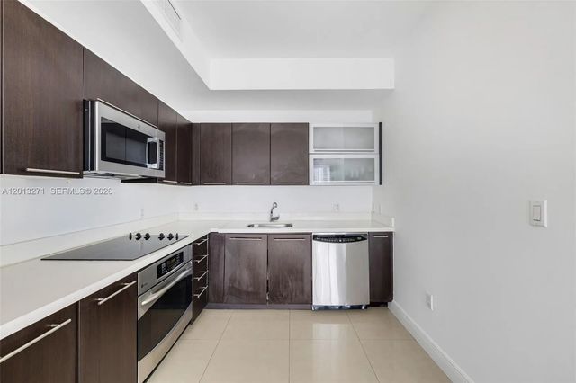 4 of 69 - 90 Sw 3rd Street #2504, Miami, FL