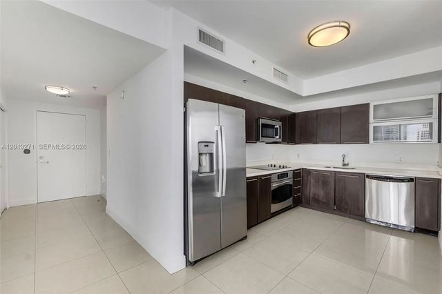 5 of 69 - 90 Sw 3rd Street #2504, Miami, FL