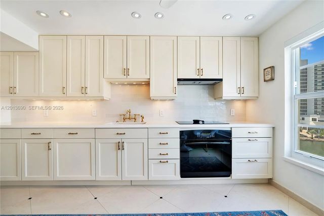 4 of 31 - 2455 Flamingo Drive #501, Miami Beach, FL