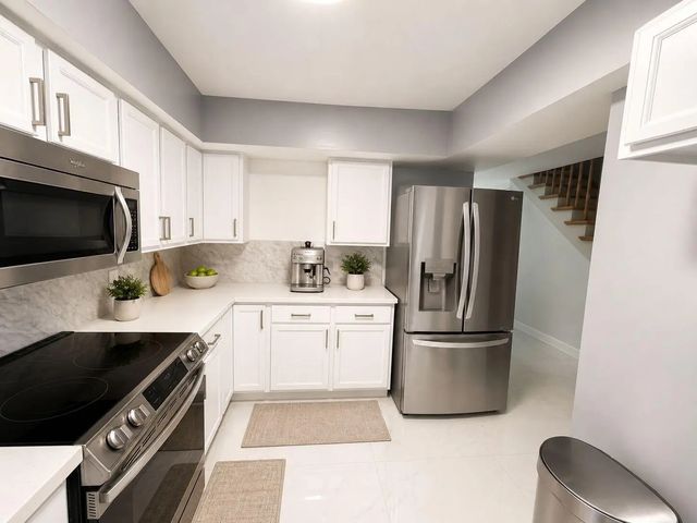 4 of 15 - 2520 Van Buren Street #16, Hollywood, FL