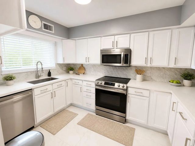 5 of 15 - 2520 Van Buren Street #16, Hollywood, FL