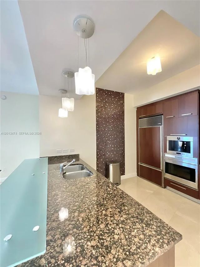 5 of 26 - 16001 Collins Avenue #703, Sunny Isles Beach, FL