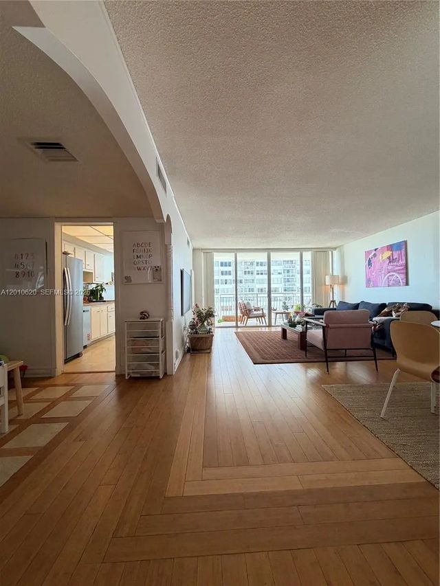 2 of 28 - 18061 Biscayne Boulevard #601, Aventura, FL