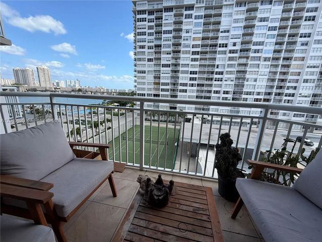 5 of 28 - 18061 Biscayne Boulevard #601, Aventura, FL
