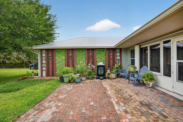 2 of 26 - 5606 Silver Oak Drive, Fort Pierce, FL
