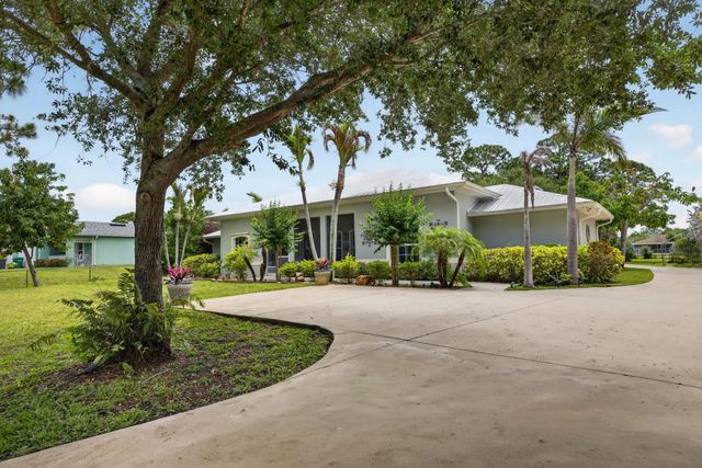 3 of 26 - 5606 Silver Oak Drive, Fort Pierce, FL