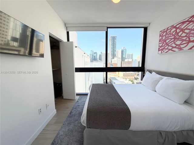3 of 39 - 225 N Miami Avenue #1412, Miami, FL