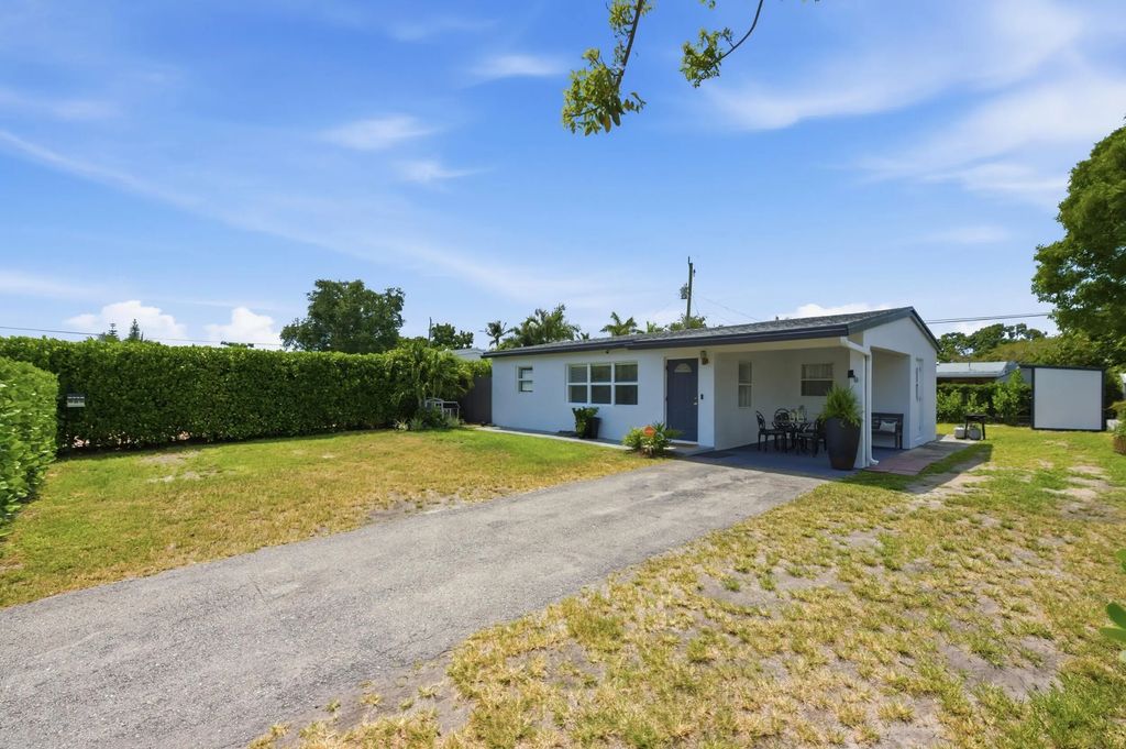 330 Ne 59th Court, Oakland Park