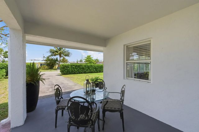 5 of 45 - 330 Ne 59th Court, Oakland Park, FL