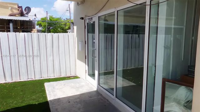 2319 Nw 7th Street #2319, Miami