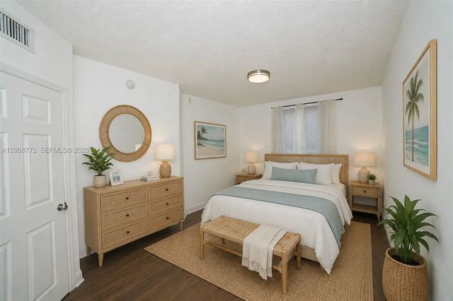 4 of 28 - 17145 N Bay Road #4102, Sunny Isles Beach, FL