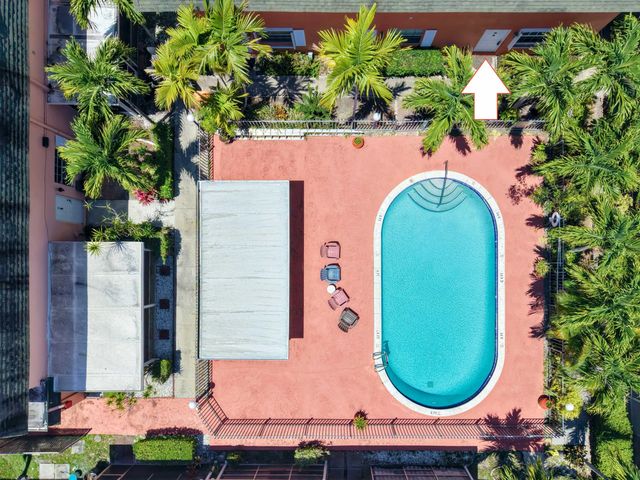 4 of 31 - 2200 Monroe Street #24, Hollywood, FL