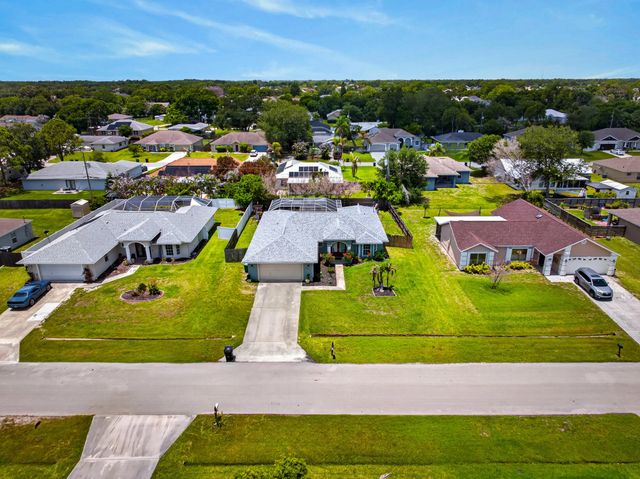 4 of 21 - 1950 Sw Beard Street, Port St. Lucie, FL
