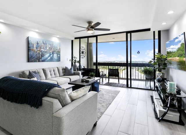 3 of 34 - 2400 Presidential Way #1803, West Palm Beach, FL