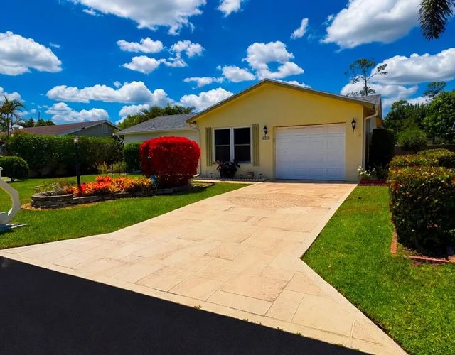 6304 Emerald Sky Lane, Greenacres