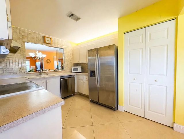 3 of 13 - 6304 Emerald Sky Lane, Greenacres, FL