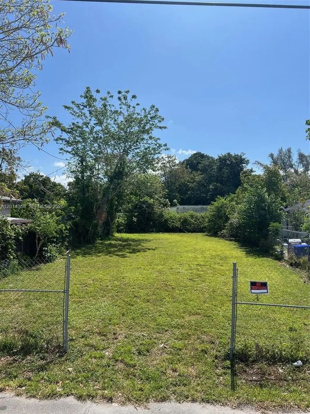 5 of 5 - 3033 Nw 8th Avenue, Miami, FL