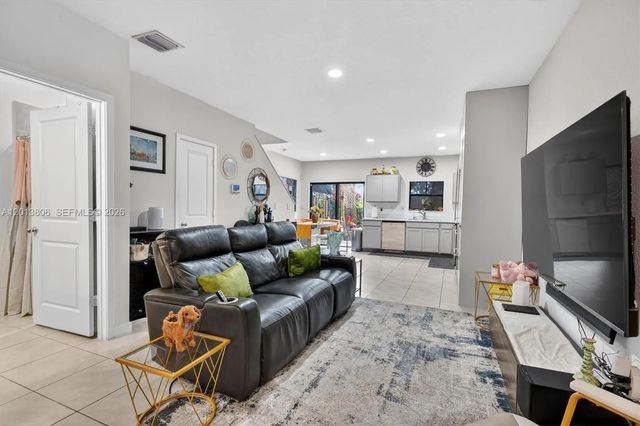 4 of 51 - 310 Ne 1st Drive, Florida City, FL